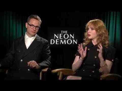 The Neon Demon - Director Nicolas Winding Refn & Christina Hendricks 