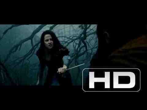 Snow White And The Huntsman - Snow White asks The Huntsman for help in the Dark Forest