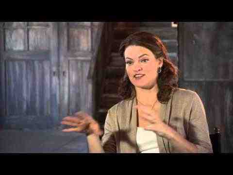A Haunted House 2 - Missi Pyle Interview